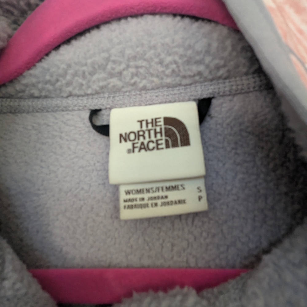 The North Face Women's Lavender and Camouflage Fleece Jacket Cragmount - Picture 5 of 5
